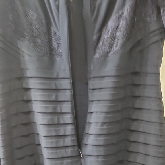 Adrianna Papell Navy Sheath Cocktail Dress with Lace Overlay Bodice - 18W - Picture 8 of 10